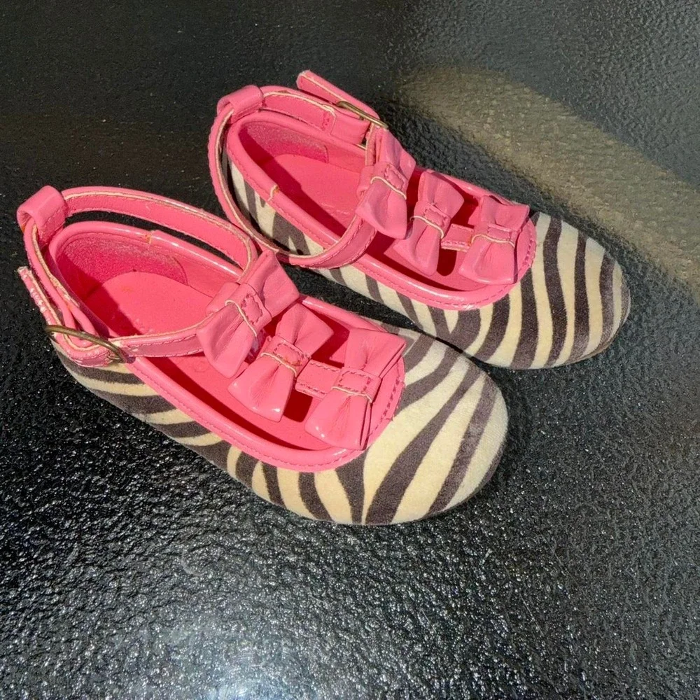 Crazy 8 Zebra Print Mary Jane Flats Toddler Girls Size 8